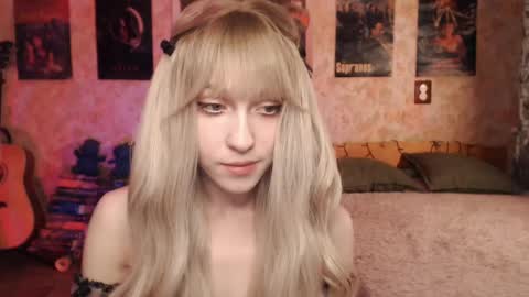 ellie_friendly online show from March 10, 12:07 am