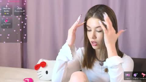 ellie online show from September 14, 8:10 pm