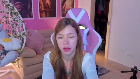 Ela online show from January 3, 9:05 pm