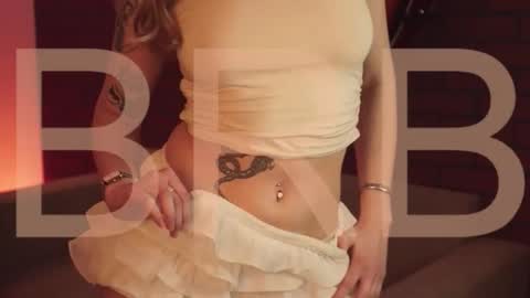 elliecutes online show from February 1, 8:11 am