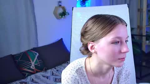 Elli online show from March 23, 11:04 am