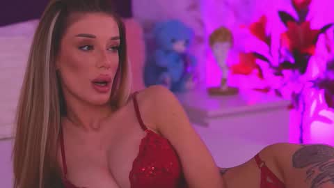 EllinaNuria online show from March 5, 8:07 pm