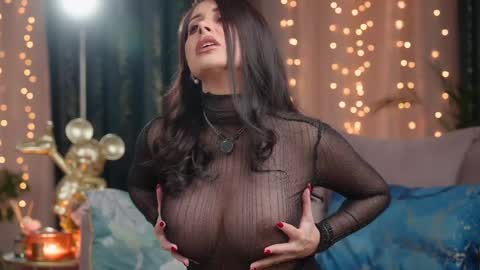 Ellis online show from November 28, 9:44 pm