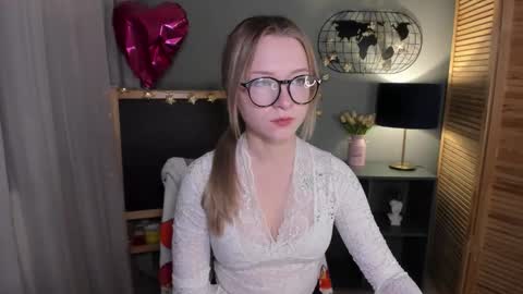 elliup online show from October 15, 8:26 am