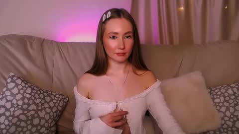  Elly  online show from February 6, 3:43 am