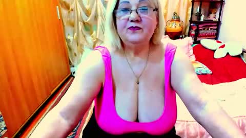 ellyhot53 online show from October 1, 11:14 pm