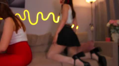 ellymoneyz online show from June 21, 4:35 pm
