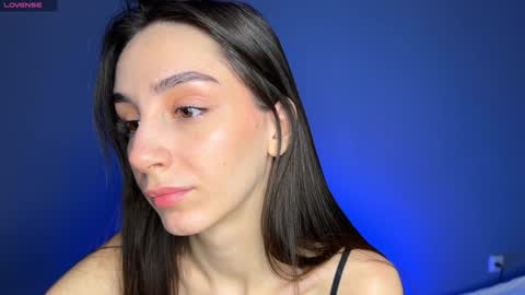 Im online Fri Sun Mon Tue Thu Fri Sat3 from 1000 online show from February 9, 4:04 am