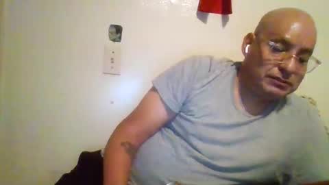 elmario24 online show from October 1, 4:44 am