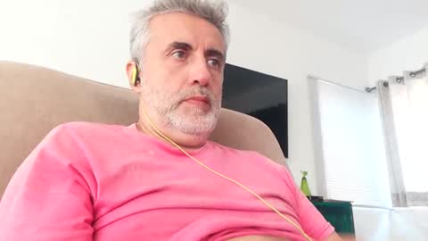 fer online show from January 8, 4:22 pm