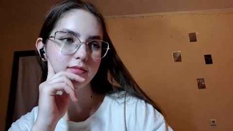 Kate online show from May 4, 2:23 pm