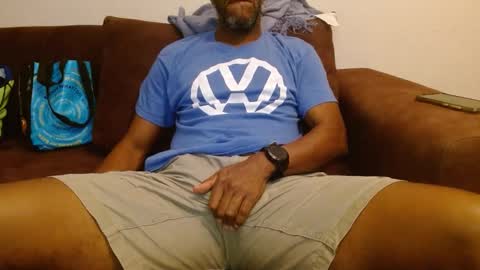 My name is Elmore. Please say hello I like to chat with you. If you have requests or dirty talk please use tip online show from February 17, 3:04 am