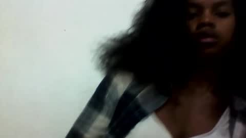 elodie228680 online show from June 12, 5:06 am