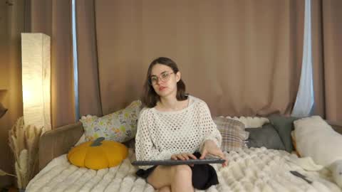 Eliza online show from March 18, 8:20 am