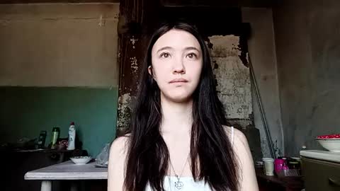 Elara online show from June 27, 2:17 am