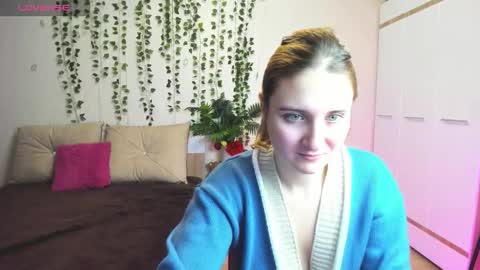 Elsa  online show from December 1, 2:09 am