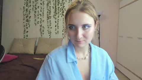 Elsa  online show from October 20, 4:01 pm