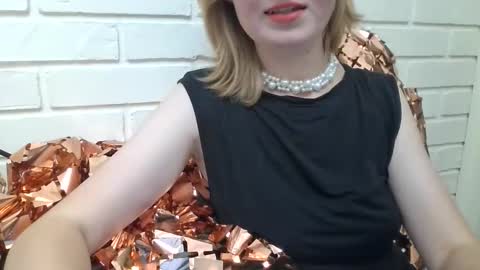 ElsaMartinez22 online show from October 22, 5:47 pm