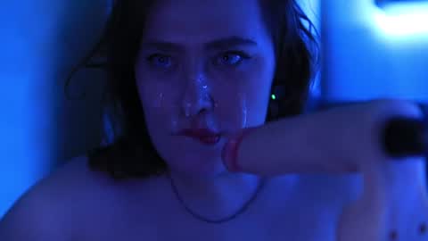 Elsa online show from August 7, 1:15 am