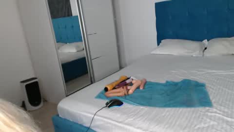 elssa_rush online show from March 7, 5:17 pm