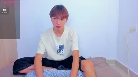  E  L  Y   K  I  N  G   online show from June 12, 7:13 pm