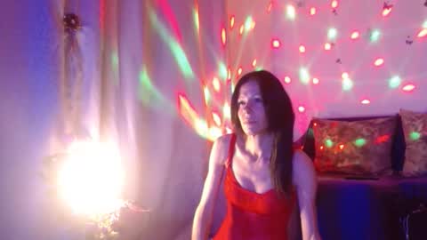 Elisa online show from October 19, 5:06 pm