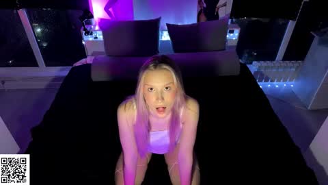 Elysia online show from December 15, 9:22 pm