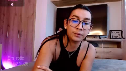 Emilia  online show from February 26, 10:13 pm