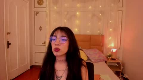 Emma online show from July 21, 3:30 am