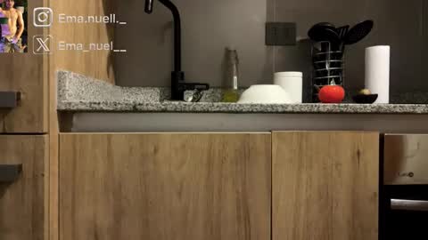 emanuell___ online show from May 7, 12:06 am