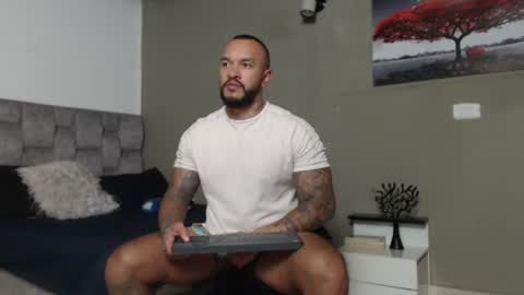 emanuelspencer online show from June 20, 4:07 am
