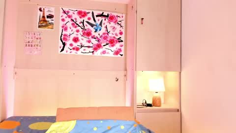 EMA  online show from September 26, 9:12 pm