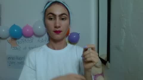 ember57607 online show from February 8, 1:54 am