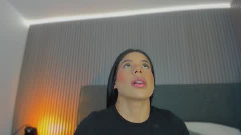 emelie_89 online show from February 12, 11:58 am