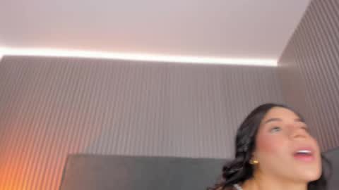 emelie_89 online show from December 20, 12:12 pm