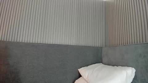 emelie_89 online show from December 14, 11:38 am