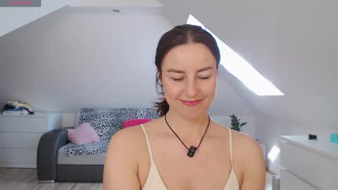 just me online show from May 2, 9:04 am