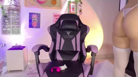     online show from February 14, 3:37 pm