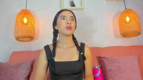 Emily online show from November 12, 12:18 pm