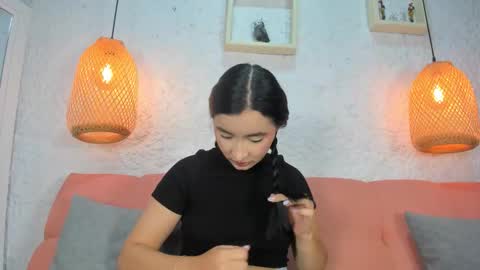 Emily online show from December 18, 12:22 pm