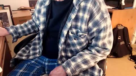 Snapshot of emil_karpo chatting on February 16, 4:42 pm Terrance1st online show from February 16, 4:42 pm