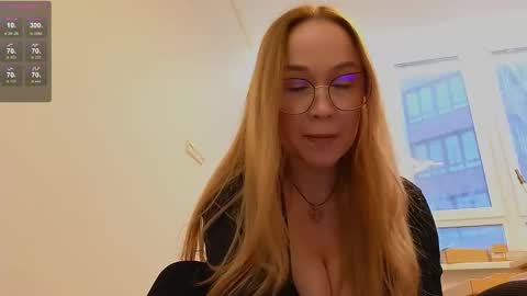 Emili online show from December 22, 12:23 pm