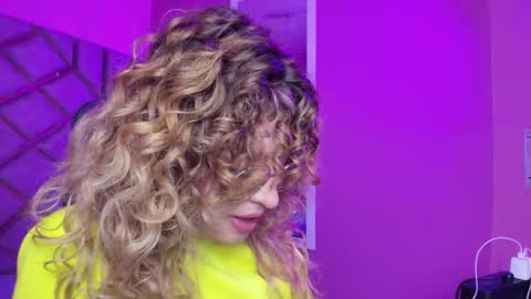 Emy  online show from December 18, 3:24 am