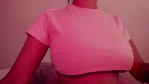 Snapshot of emilia_ghendle chatting on January 23, 3:26 am Emilia Big Boobs online show from January 23, 3:26 am