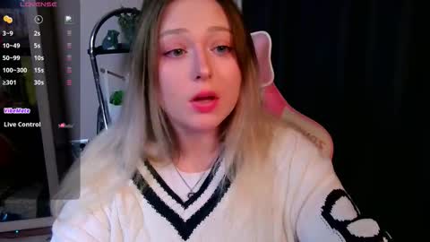 emiliaaah online show from February 17, 9:03 pm