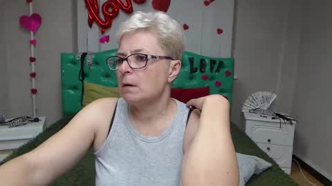 EmiliaGree online show from September 22, 5:50 pm