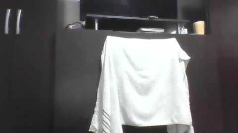 emiliahoney online show from December 16, 12:00 pm