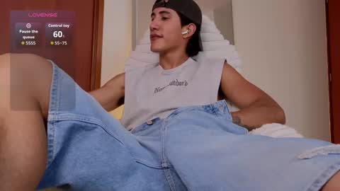 emilio_rivs online show from March 16, 4:33 pm