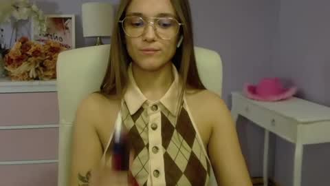 Snapshot of emilly_lust99 chatting on February 11, 11:31 am Emilly online show from February 11, 11:31 am