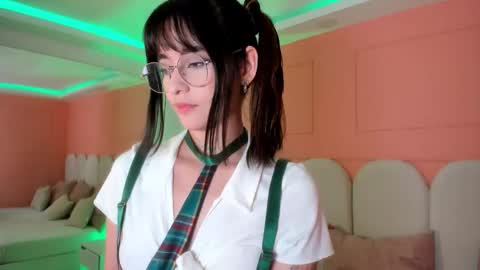 Emilly  online show from March 17, 5:29 pm